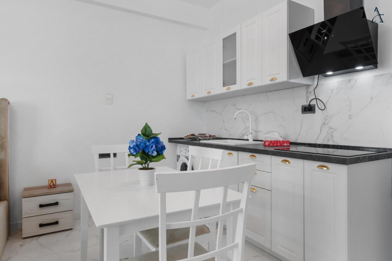 Rentforcomfort Saint George Studio & Sea View Mamaia Exterior foto